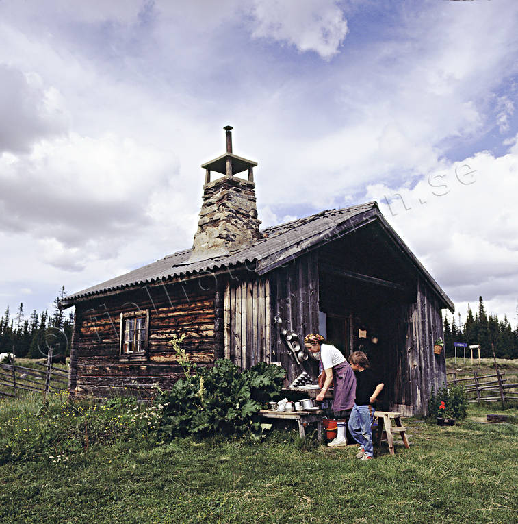 Fäbodvall vid Landsombodarna buvall, fäbod, fäbodvall, Jämtland, stuga, stugor