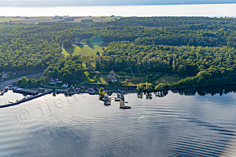 Färjeläget på Visingsö drönarbilder, drönarfoto, flygbild, flygbilder, Flygfoto, flygfoton, färjeläge, hamnen, Landskap, samhällen, slottsruin, Småland, sommar, Visingsborg, Visingsö