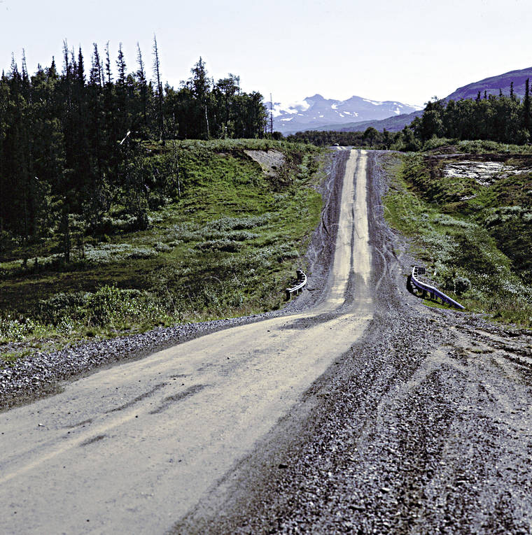 Gamla vägen mot Storulvån biltrafik, fjäll, grusväg, kommunikationer, landfart, Storulvån, sylarna