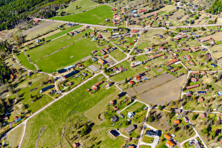 Garsås Dalarna Flygfoto Dalarna, drönarbilder, drönarfoto, flygbild, flygbilder, Flygfoto, flygfoton, Garsås, samhällen, vår