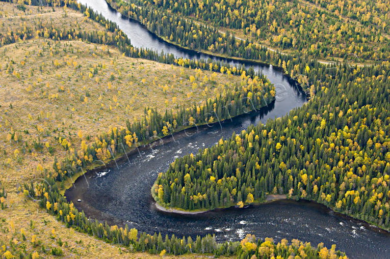 Gevsjöströmmen i Åreälven drönarbilder, drönarfoto, flygbild, flygbilder, Flygfoto, flygfoton, Gevsjöströmmen, höst, Jämtland, vattendrag, Åreälven, älvar