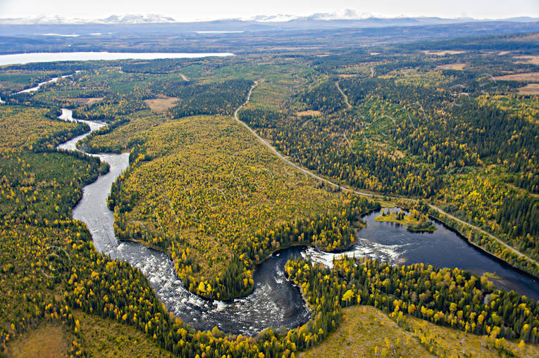 Gevsjöströmmen i Åreälven drönarbilder, drönarfoto, flygbild, flygbilder, Flygfoto, flygfoton, Gevsjöströmmen, höst, Jämtland, vattendrag, Åreälven, älvar