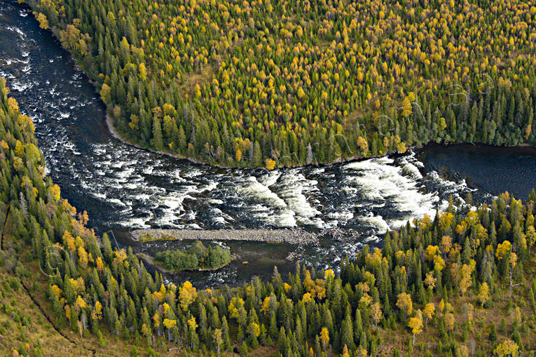 Gevsjöströmmen i Åreälven drönarbilder, drönarfoto, flygbild, flygbilder, Flygfoto, flygfoton, Gevsjöströmmen, höst, Jämtland, vattendrag, Åreälven, älvar