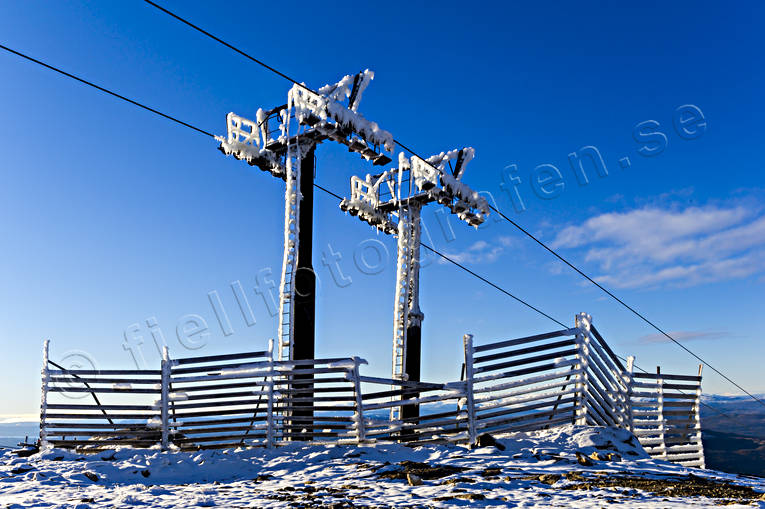 Gondolen Åre nedisad anläggningar, blå, byggnationer, gondolen, himmel, is, Jämtland, lift, liftstolpe, nedisad, snöskärmar, stolpe