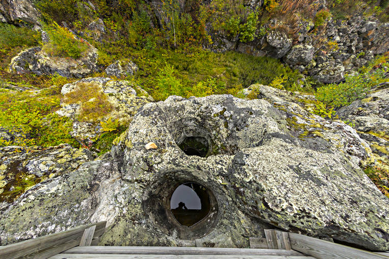 Grytor vid Döda fallet Döda fallet, dödafallet, Gedungsen, gryta, höst, Indalsälven, Jämtland, Sevärdheter, Vildhussen