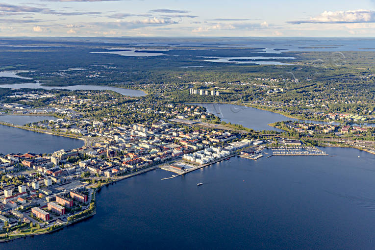 Gråsjälfjärden Luleå Flygfoto drönarbilder, drönarfoto, flygbild, flygbilder, Flygfoto, flygfoton, Gråsjälfjärden, Luleå, Norrbotten, småbåtshamn, sommar, städer, Södra hamnen