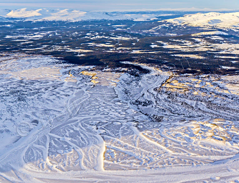 Gröndalen Dödisområde drönarbilder, drönarfoto, dödisområde, FJÄLLEN, flygbild, flygbilder, Flygfoto, flygfoton, Gröndalen, issjön, istidsälvar, Jämtland, Landskap, pyramiderna, vinter