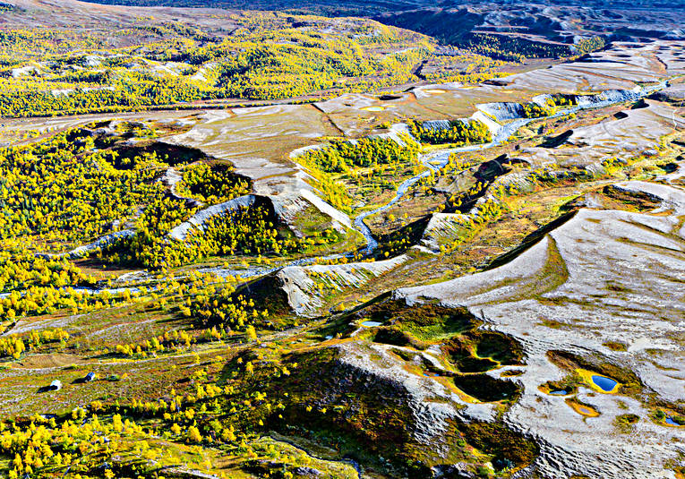 Gröndalen med pyramiderna drönarbild, drönarbilder, drönarfoto, dödis, dödisområde, flygbild, flygbilder, Flygfoto, flygfoton, Gröndalen, höst, höstfärger, Issjödalen, istidslämningar, Jämtland, Landskap, natur, pyramiderna
