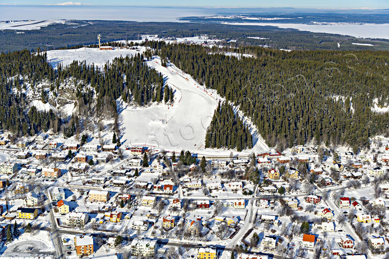 Gustavsbergsbacken Frösön anläggningar, drönarbilder, drönarfoto, flygbild, flygbilder, Flygfoto, flygfoton, Frösön, Gustavsbergsbacken, Jämtland, skidanläggning, skidbackar, skidort, städer, vinter, Östersund