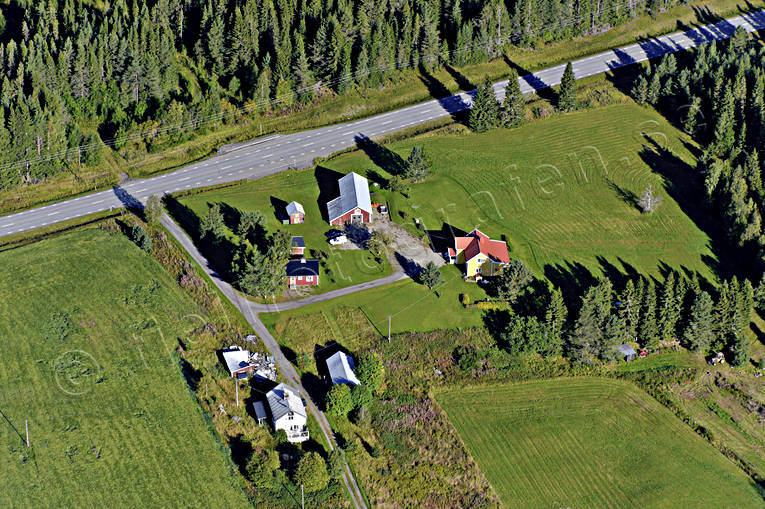 Gård i Arås Hammerdal Arås, drönarbilder, drönarfoto, E45, Fagerdal, flygbild, flygbilder, Flygfoto, flygfoton, gårdar, Jämtland, sommar