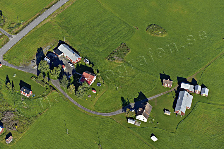 Gårdar Ede Hammerdal Jämtland drönarbilder, drönarfoto, Ede, flygbild, flygbilder, Flygfoto, flygfoton, gårdar, Hammerdal, Jämtland, sommar