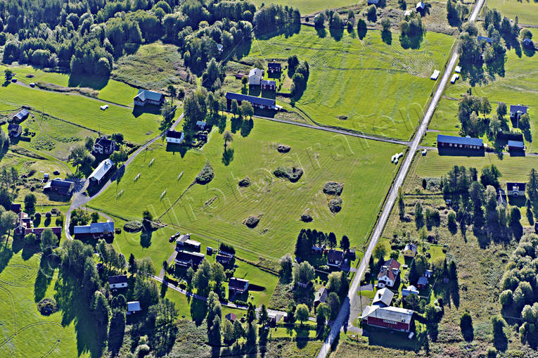 Gårdar i Fyrås Jämtland drönarbilder, drönarfoto, flygbild, flygbilder, Flygfoto, flygfoton, Fyrås, gårdar, Jämtland, sommar