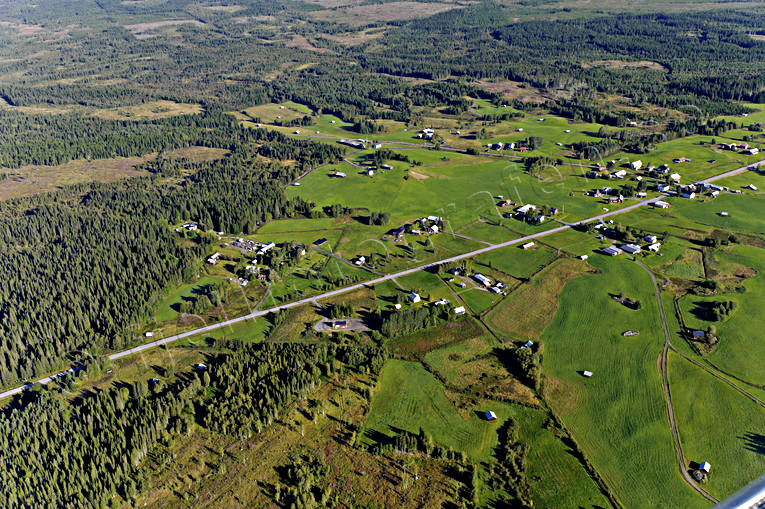 Gårdar i Lorås Jämtland drönarbilder, drönarfoto, flygbild, flygbilder, Flygfoto, flygfoton, gårdar, Jämtland, Lorås, sommar