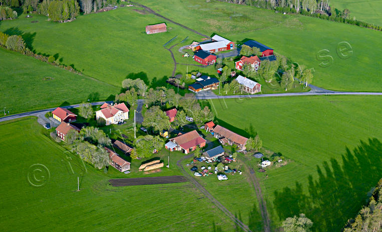 Gårdar i Mo Flygfoto drönarbild, drönarbilder, drönarfoto, flygbild, flygbilder, Flygfoto, flygfoton, gårdar, Jämtland, lantbruk, Mo, sommar