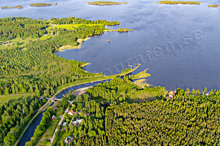 Göta Kanal Flygfoto anläggningar, drönarbilder, drönarfoto, flygbild, flygbilder, Flygfoto, flygfoton, Göta kanal, kanal, kommunikationer, Landskap, Sevärdheter, sjöfart, sommar, Tåtorp, Viken, Västergötland