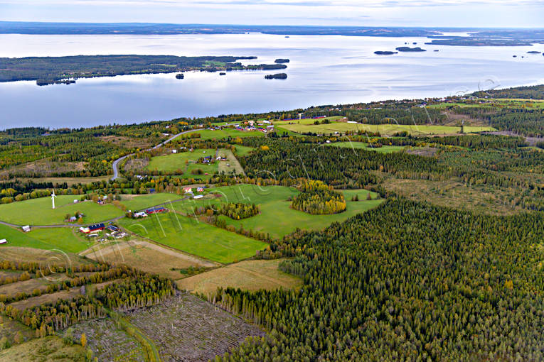 Hallenbygden Bynom, Byvalla, drönarbilder, drönarfoto, flygbild, flygbilder, Flygfoto, flygfoton, Hallen, Hallenbygden, Hammarnäset, höst, Jämtland, Kullergården, Landskap, samhällen, Överhallen