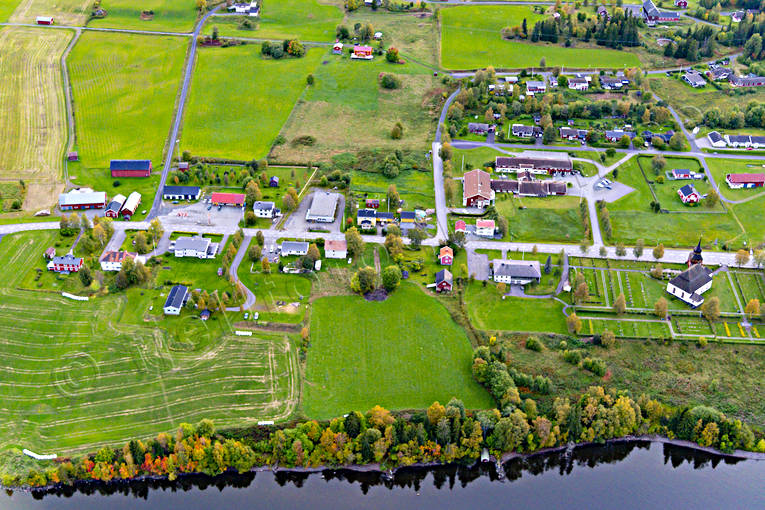 Hallenbygden drönarbilder, drönarfoto, flygbild, flygbilder, Flygfoto, flygfoton, Hallen, Hallenbygden, höst, Jämtland, Landskap, samhällen