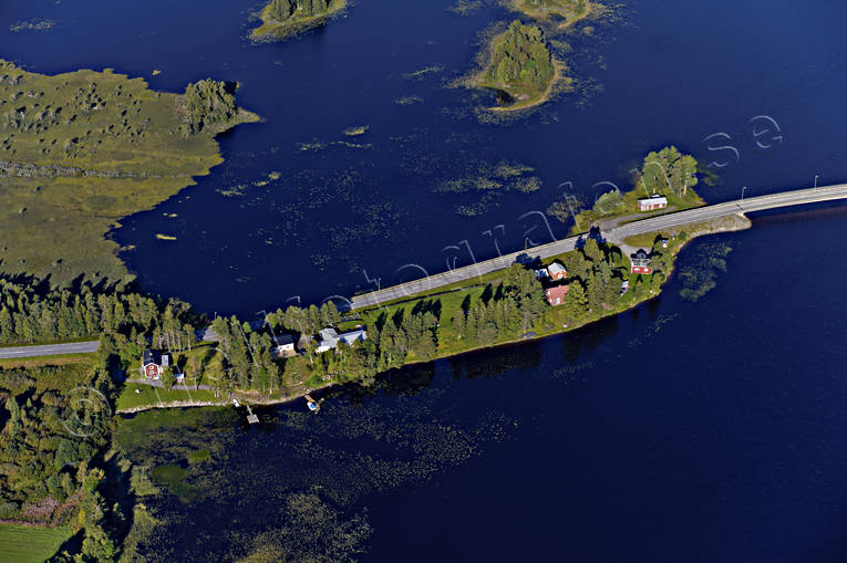 Hammerdal Södra brofästet brofästet, bron, drönarbilder, drönarfoto, flygbild, flygbilder, Flygfoto, flygfoton, Hammerdal, Hammerdalssjön, Jämtland, samhällen, sommar