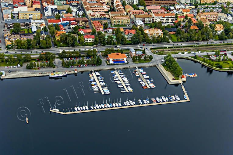 btar, drnarbilder, drnarfoto, flygbild, flygbilder, Flygfoto, flygfoton, hamn, hamnen, Jmtland, kommunikationer, sjfart, smbtshamn, sommar, stder, stersund
