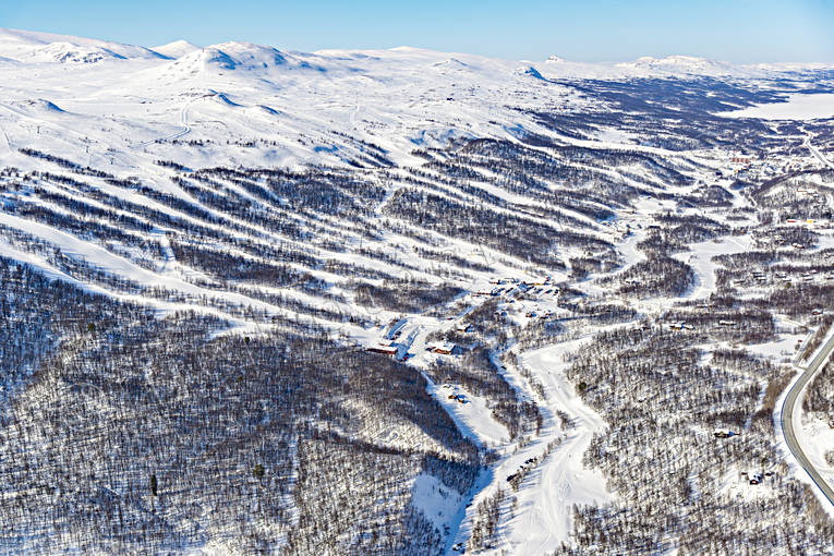 Hamra Skidanläggning anläggningar, drönarbilder, drönarfoto, flygbild, flygbilder, Flygfoto, flygfoton, Hamra, Härjedalen, skidanläggning, skidbackar, skidort, Tänndalen, vinter