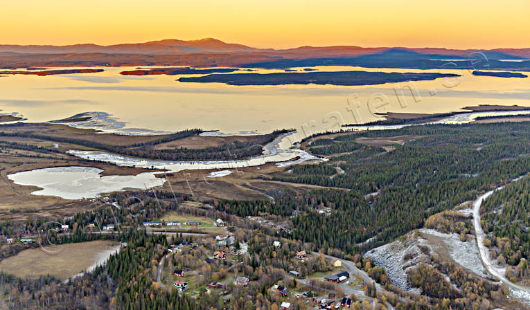 Handöl och Ånnsjön Flygfoto byar, drönarbild, drönarbilder, drönarfoto, flygbild, flygbilder, Flygfoto, flygfoton, Granön, Handöl, höst, Jämtland, Landskap, samhällen, Ånnsjön, Ösan