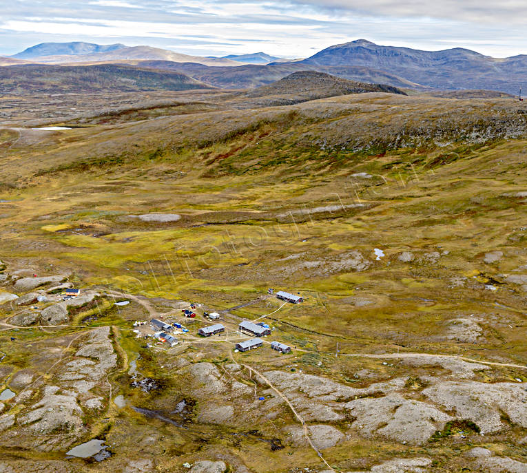 Helags fjällstation Flygfoto anläggningar, drönarbild, drönarbilder, drönarfoto, fjällanläggning, fjällstation, flygbild, flygbilder, Flygfoto, flygfoton, Helags, Härjedalen, höst, Landskap