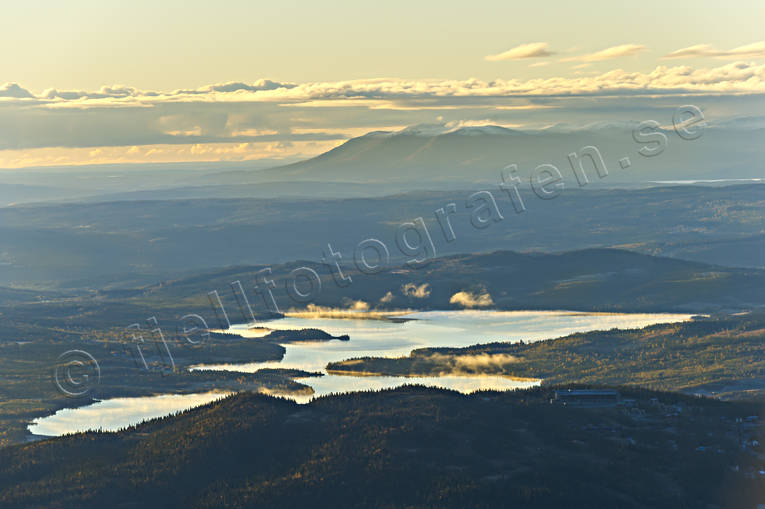 Helgesjön Åre fjäll, fjällsjö, Helgesjön, höst, Jämtland, Landskap, morgonljus, sjö, utsikt