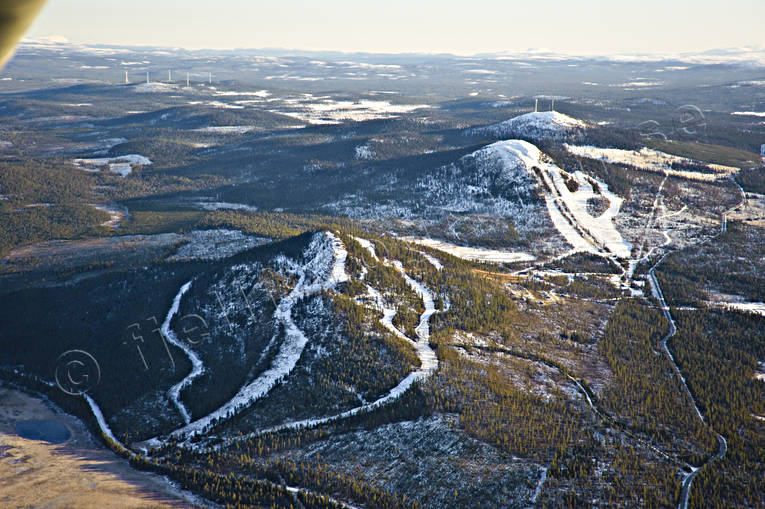 Hem-Kröket, Mellan-Kröket, Tännäs anläggningar, drönarbilder, drönarfoto, flygbild, flygbilder, Flygfoto, flygfoton, Hem-Kröket, Härjedalen, höst, Mellan-Kröket, nedfarter, skidanläggning, skidbackar, Tännäs