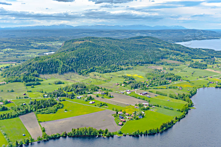Hoverberg och Hoverberget Flygfoto byar, drönarbilder, drönarfoto, flygbild, flygbilder, Flygfoto, flygfoton, Hoverberg, Jämtland, Landskap
