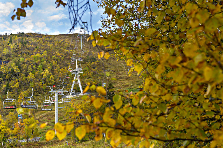 Hummelliften höstlöv anläggningar, hummelliften, Hummeln, höst, höstfärger, höstlöv, Jämtland, Landskap, lift, skidbacke, årstider