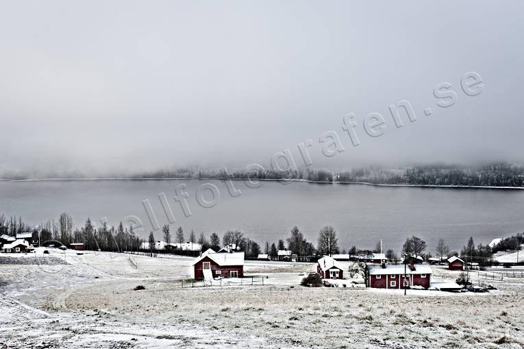 Hus vid Åresjön Björnänge, byggnader, gårdar, hus, höst, Jämtland, Landskap, stugor, årstider
