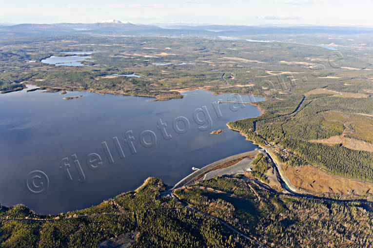 Håckren kraftverksmagasin drönarbilder, drönarfoto, flygbild, flygbilder, Flygfoto, flygfoton, Håckren, höst, Jämtland, kraftverksmagasin, Landskap