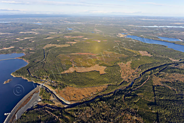 Håckren kraftverksmagasin drönarbilder, drönarfoto, flygbild, flygbilder, Flygfoto, flygfoton, Håckren, höst, Jämtland, kraftverksmagasin, Landskap