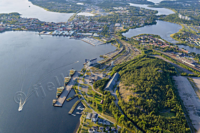 drönarbilder, drönarfoto, flygbild, flygbilder, Flygfoto, flygfoton, hamnen, isbrytare, Luleå, Norrbotten, sommar, städer