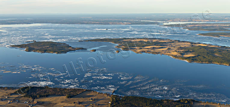 Islossning på Storsjön drönarbilder, drönarfoto, flygbild, flygbilder, Flygfoto, flygfoton, Håkansta, islossning, Jämtland, järsta, Landskap, Norderön, Storsjön, Verkön, vår, Västanede