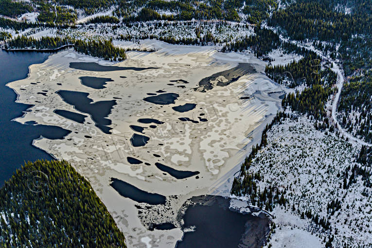 Isläggning på Äcklingen drönarbild, drönarbilder, drönarfoto, flygbild, flygbilder, Flygfoto, flygfoton, höst, is, iskonst, isläggning, ismönster, Jämtland, Landskap, årstid, årstider