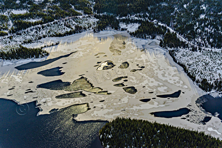 Isläggning på Äcklingen drönarbild, drönarbilder, drönarfoto, flygbild, flygbilder, Flygfoto, flygfoton, höst, is, iskonst, isläggning, ismönster, Jämtland, Landskap, årstid, årstider