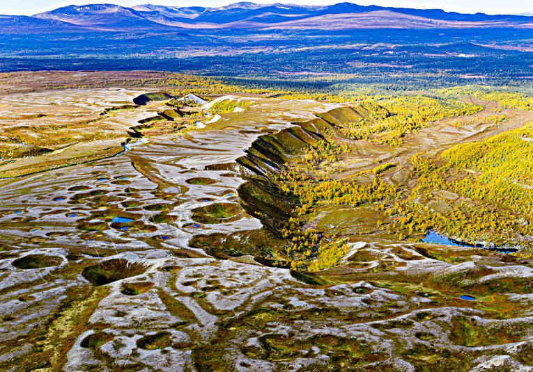 Issjödalen Dödisområde drönarbild, drönarbilder, drönarfoto, dödis, dödisområde, flygbild, flygbilder, Flygfoto, flygfoton, Gröndalen, höst, höstfärger, Issjödalen, istidslämningar, Jämtland, Landskap, natur