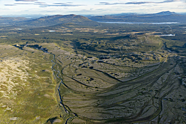 Istidslämningar Issjödalen drönarbild, drönarbilder, drönarfoto, dödisgruopar, flygbild, flygbilder, Flygfoto, flygfoton, Gröndalen, Grönvallen, idtid, Issjödalen, istidslämningar, istidsälvar, Jämtland, Landskap, pyramiderna, sommar