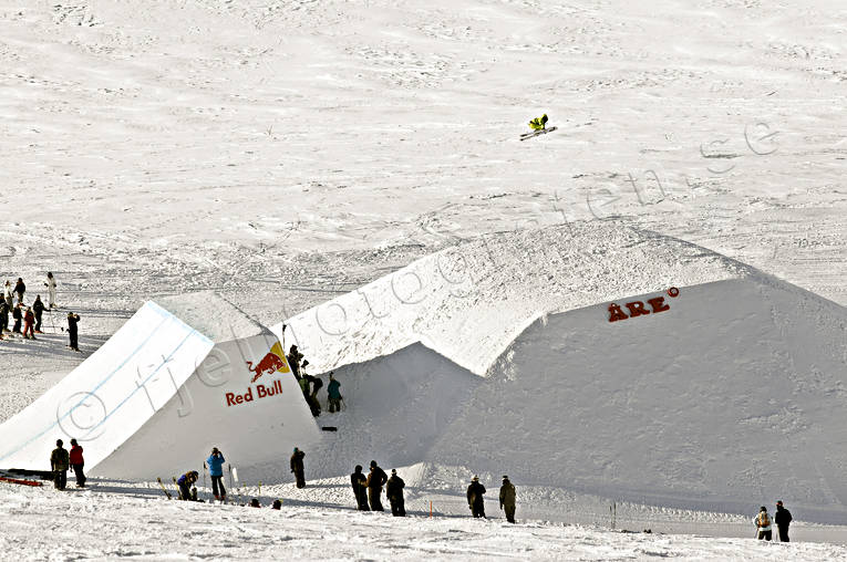 Colby West, hopp, jibb, jibber, jon olsson, Jon Olsson Invitational, skidor, skidkare, skidkning, sport, super session, utfrskning, vinter, re