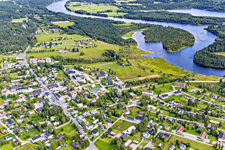 Junsele vid Ångermanälven Flygfoto drönarbilder, drönarfoto, flygbild, flygbilder, Flygfoto, flygfoton, Junsele, samhällen, sommar, Ångermanland, Ångermanälven