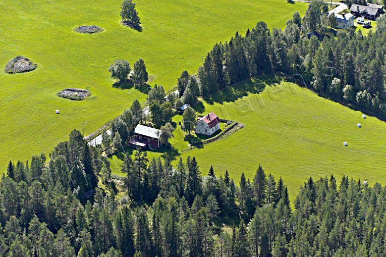 Jämtland Sweden drönarbilder, drönarfoto, flygbild, flygbilder, Flygfoto, flygfoton, gårdar, Jämtland, sommar, stugor