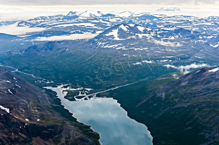 Kaitumjaure och Kaitumjaurestugorna drönarbilder, drönarfoto, flygbild, flygbilder, Flygfoto, flygfoton, Kaitumjaure, Kaitumjaurestugorna, Landskap, lappland, sommar