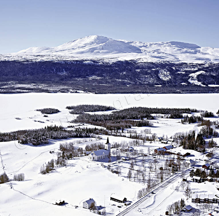 Kall kyrka och Åreskutan drönarbilder, drönarfoto, flygbild, flygbilder, Flygfoto, flygfoton, Huså, Jämtland, kall, Kallsjön, kyrka, kyrkan, kyrkor, Landskap, vinter, vinterlandskap, Åreskutan