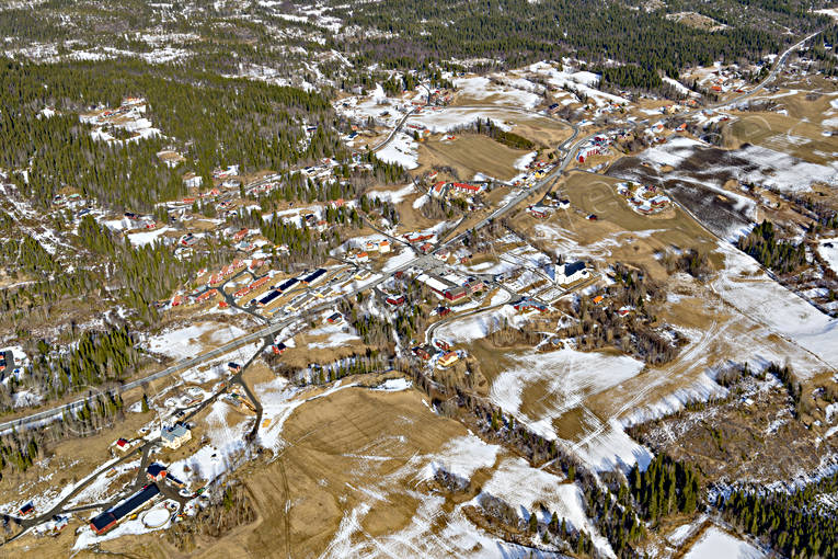 Kall kyrkby Flygfoto drönarbilder, drönarfoto, flygbild, flygbilder, Flygfoto, flygfoton, Jämtland, kall, kyrka, kyrkor, samhällen, vår