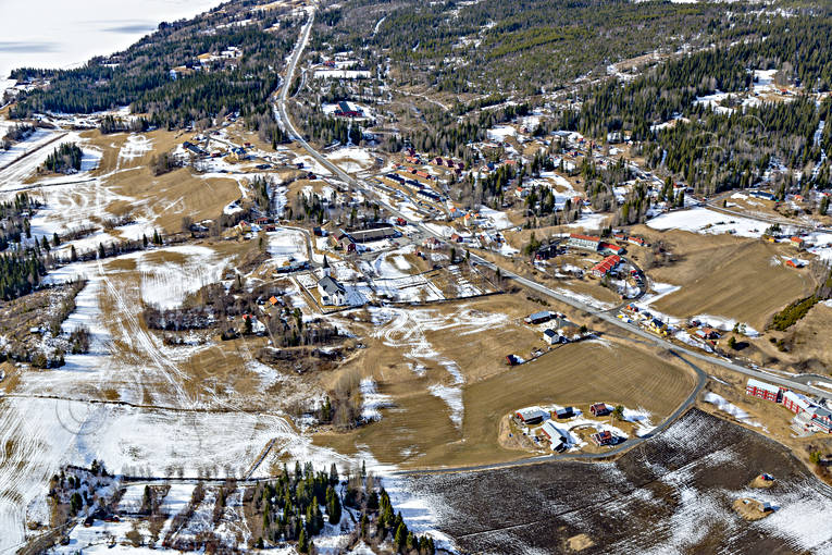 Kall kyrkby Flygfoto drönarbilder, drönarfoto, flygbild, flygbilder, Flygfoto, flygfoton, Jämtland, kall, kyrka, kyrkor, samhällen, vår