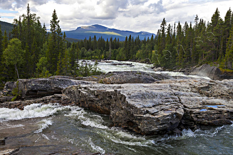 Kamajåkk fjäll, fjällandskap, fjällen, fors, Gamajåhkå, Kamajokk, Kamajåkkå, Kvikkjokk, Landskap, lappland, sommar, sommarfjäll, Vuoka, älv