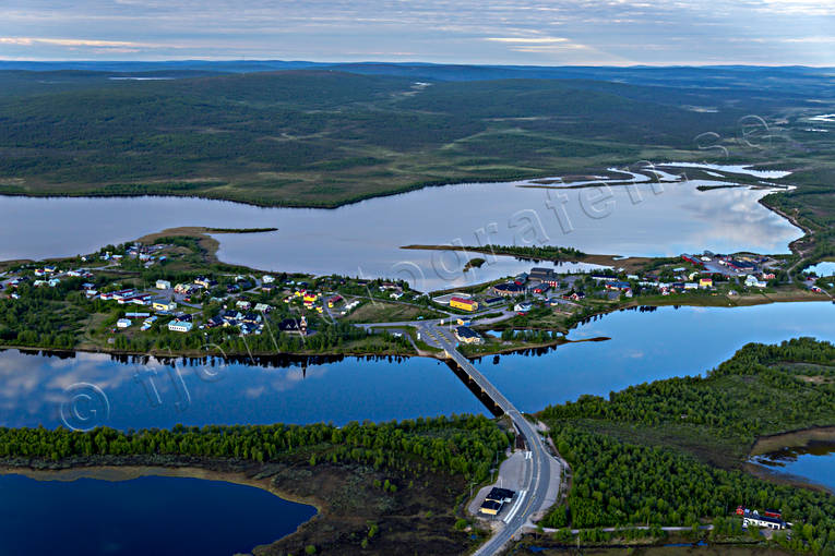 drnarbilder, drnarfoto, flygbild, flygbilder, Flygfoto, flygfoton, grns, grnssamhlle, Karesuando, Karesuvanto, kyrkby, lappland, Muonio, Nordkalotten, samhllen, sommar, lv