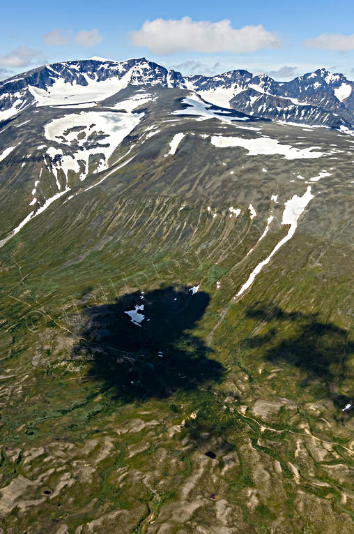 Kebnekaise och fjällstationen drönarbilder, drönarfoto, fjällstation, flygbild, flygbilder, Flygfoto, flygfoton, Kebnekaise, Ladtjovagge, Landskap, lappland, sommar, Turiststation