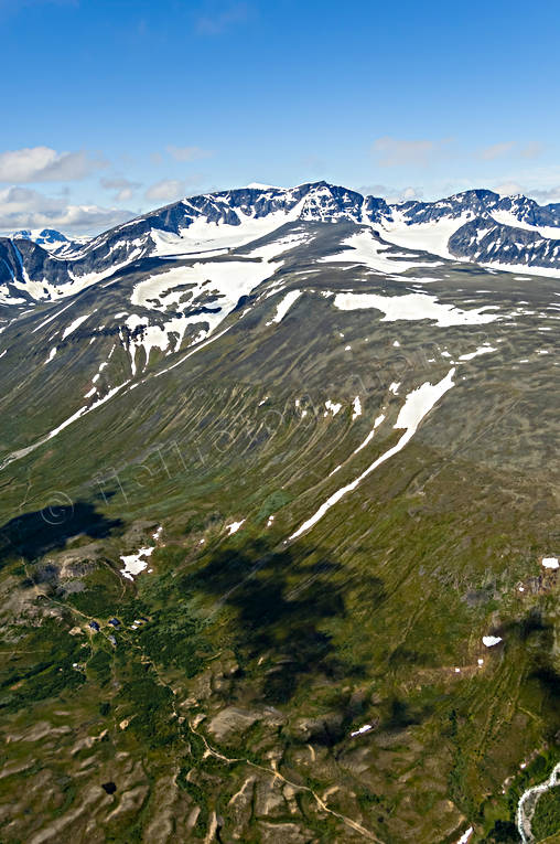 Kebnekaise och fjällstationen drönarbilder, drönarfoto, fjällstation, flygbild, flygbilder, Flygfoto, flygfoton, Kebnekaise, Ladtjovagge, Landskap, lappland, sommar, Turiststation